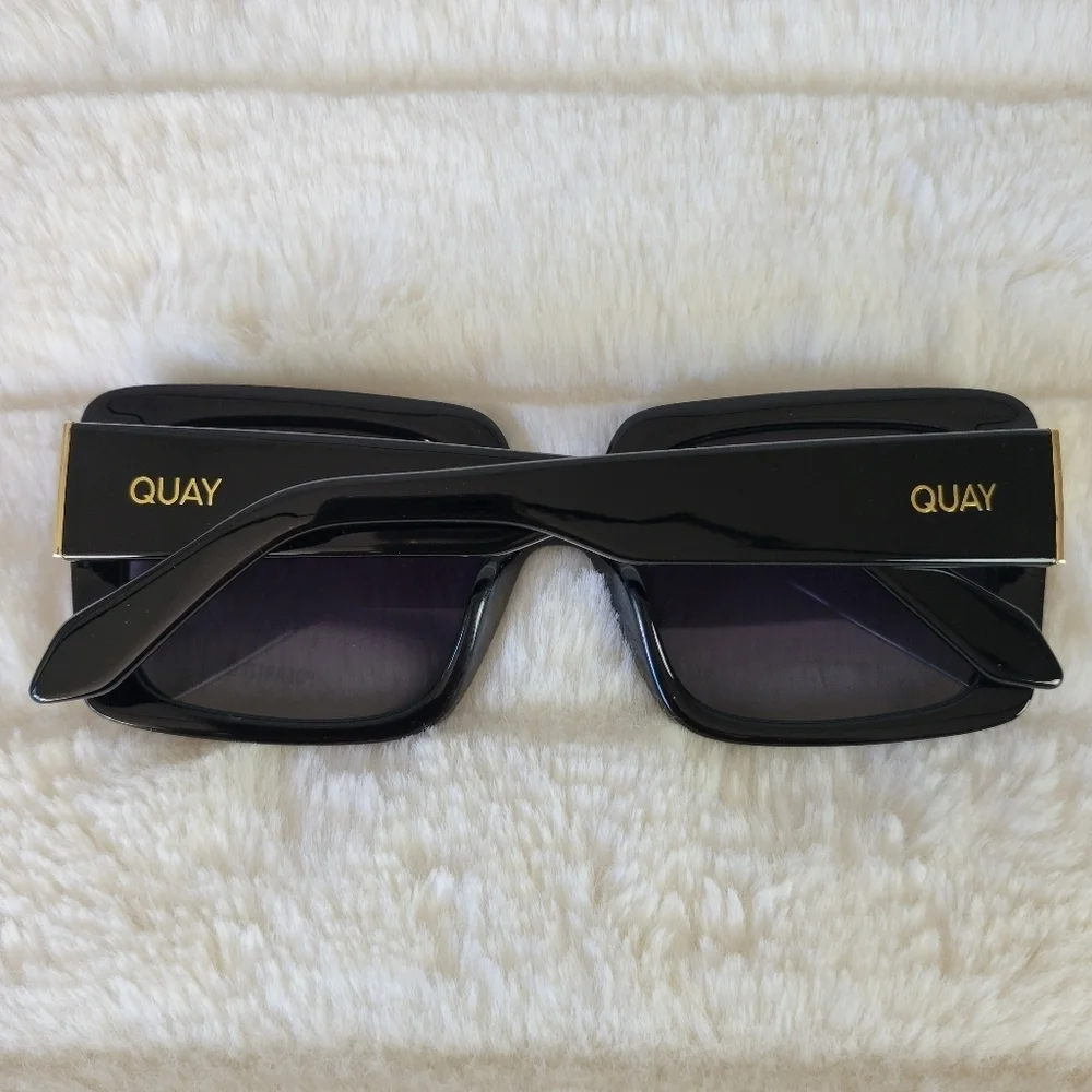 QUAY // ltd ed paris hilton collab oversized premium injection square sunglasses